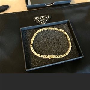 Like New!! Classic Tennis Bracelet 7.5 Inch